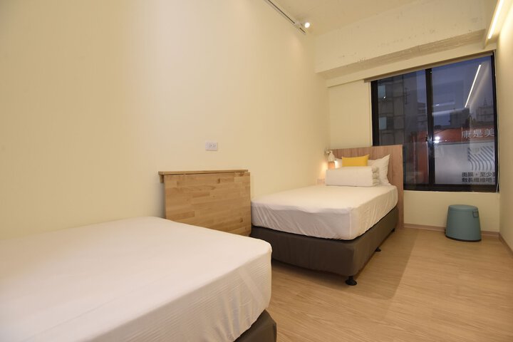 Room 17 of 60