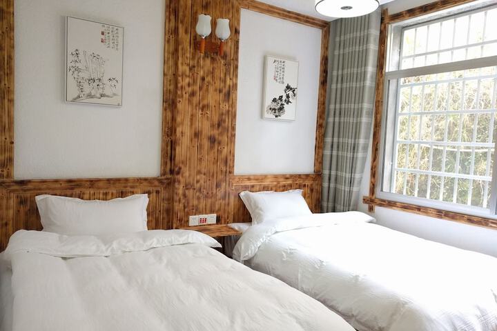 Room 4 of 47