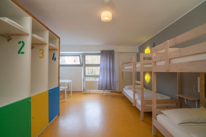 Room 34 of 133