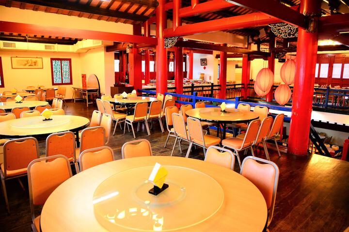 Dining Photos