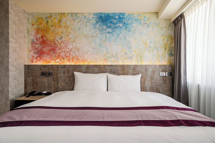 Room 32 of 92