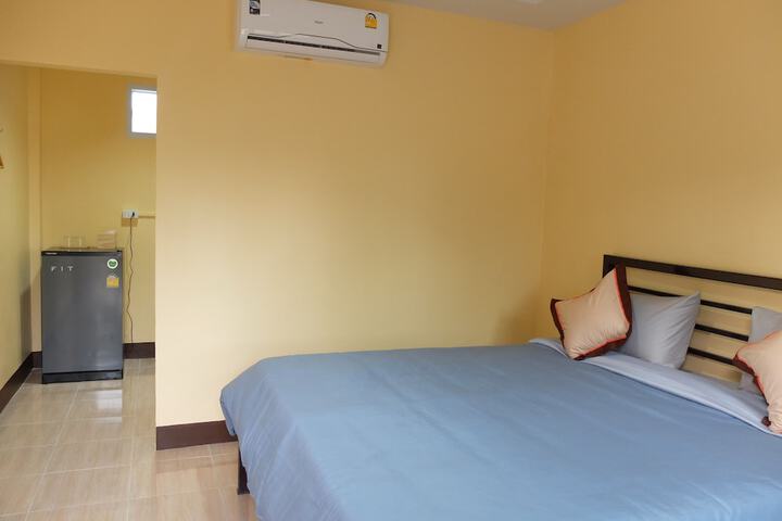 Room 3 of 48