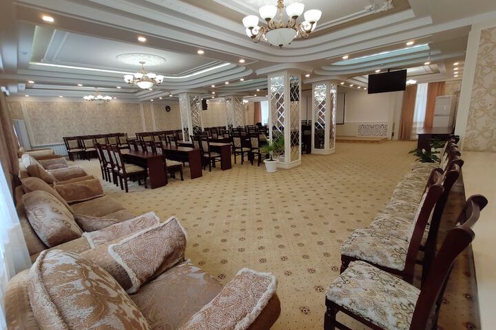 Business Center 85 of 92