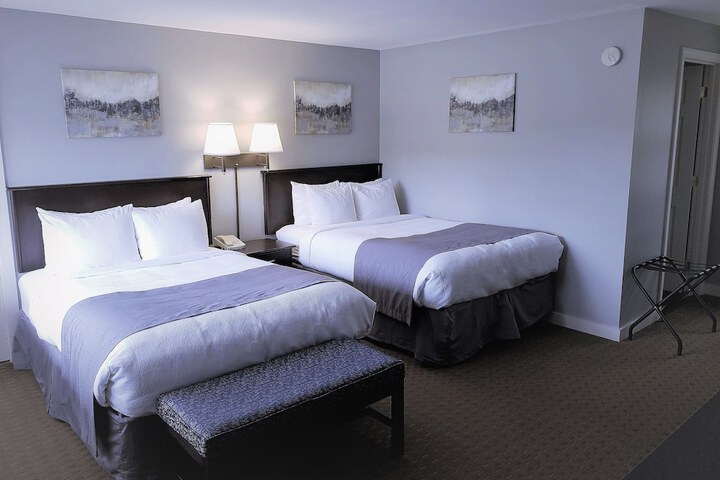 Double Deluxe Queen Bed (2 of 7)