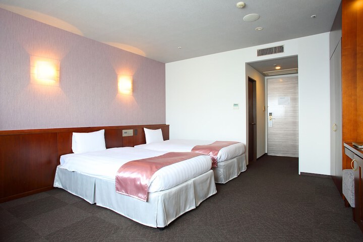 Room 30 of 100