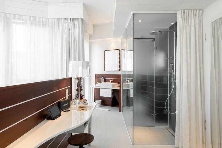 Room 37 of 82