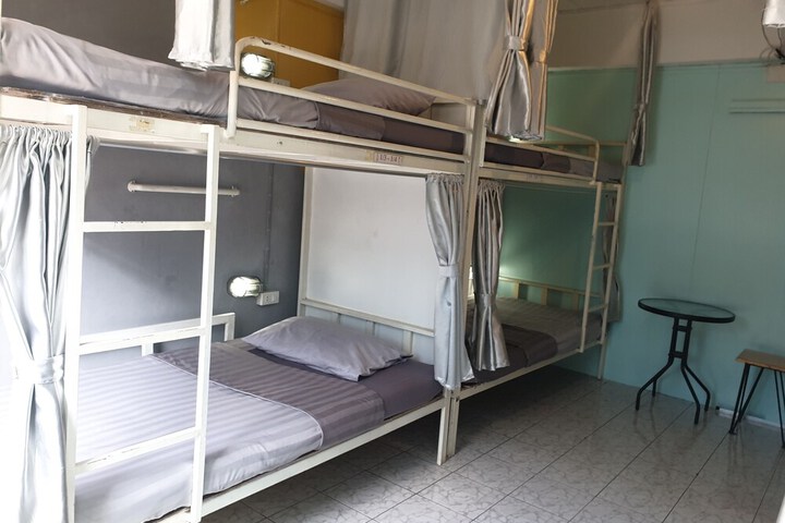 Room 11 of 43
