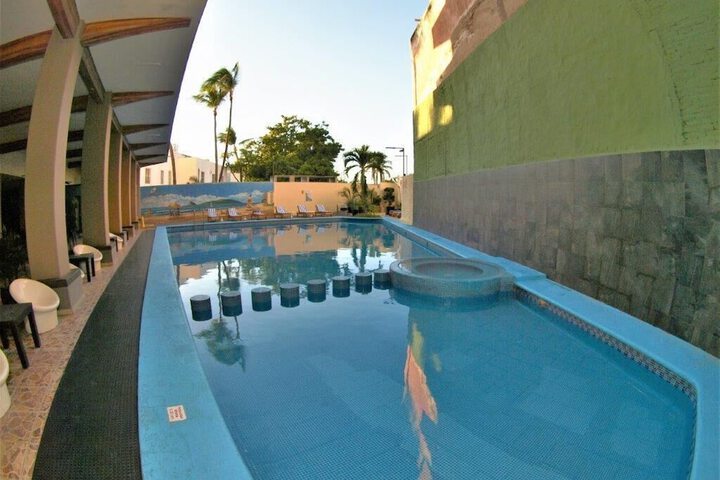 Pool Hotel