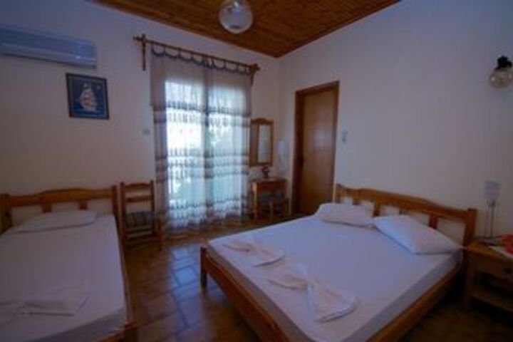 Room 4 of 15