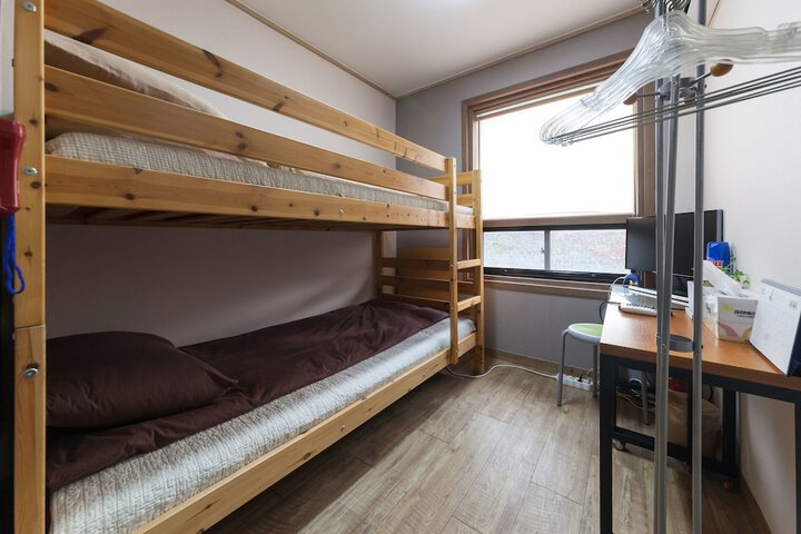 Room 18 of 43