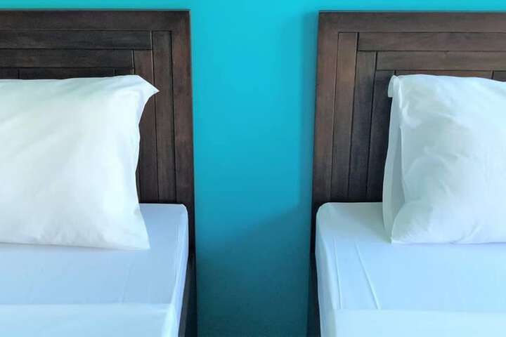 Room 5 of 33
