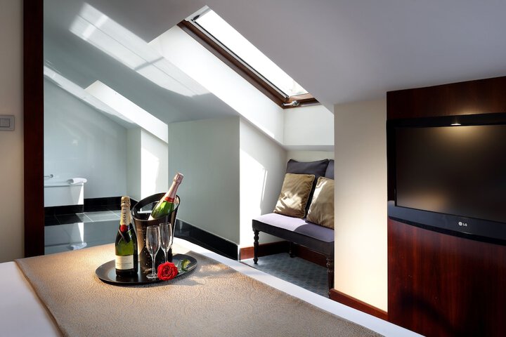 Room 18 of 54
