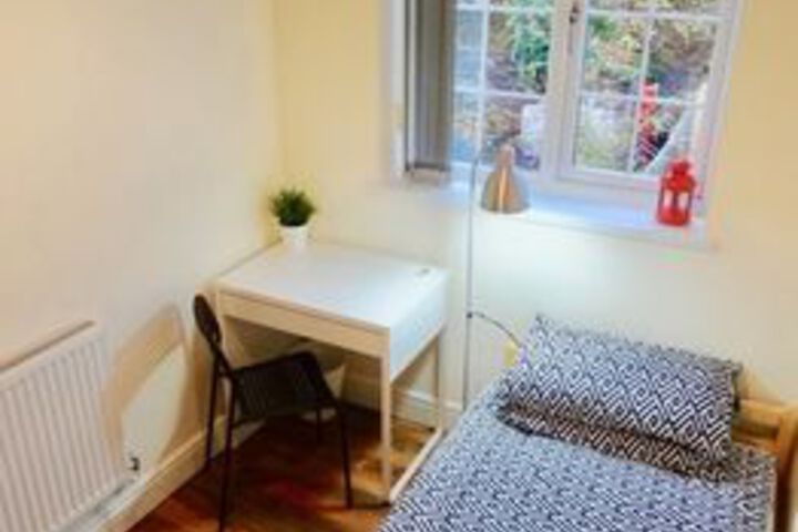 Room 15 of 23