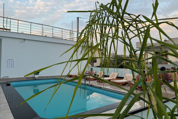 Pool 13 of 15