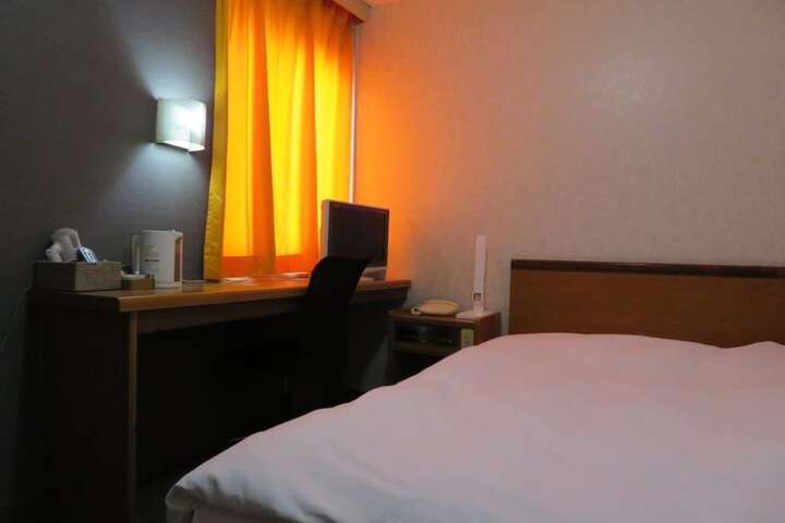 Room 5 of 21