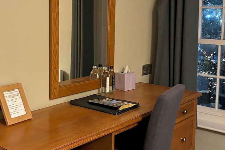 Room 26 of 63