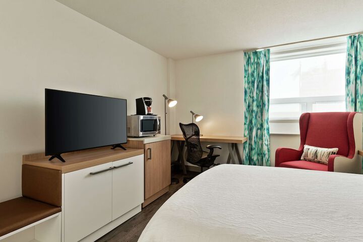 Room 10 of 53