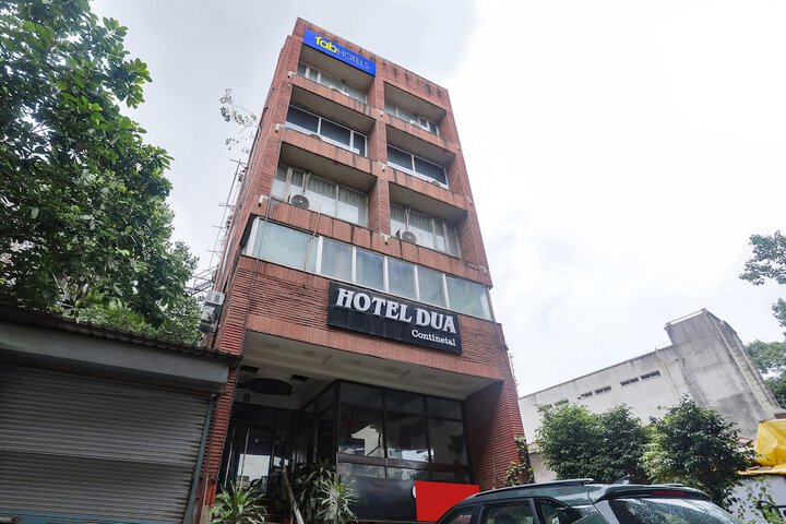 Fabhotel Dua Continental