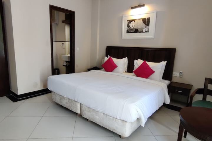 Room 16 of 61