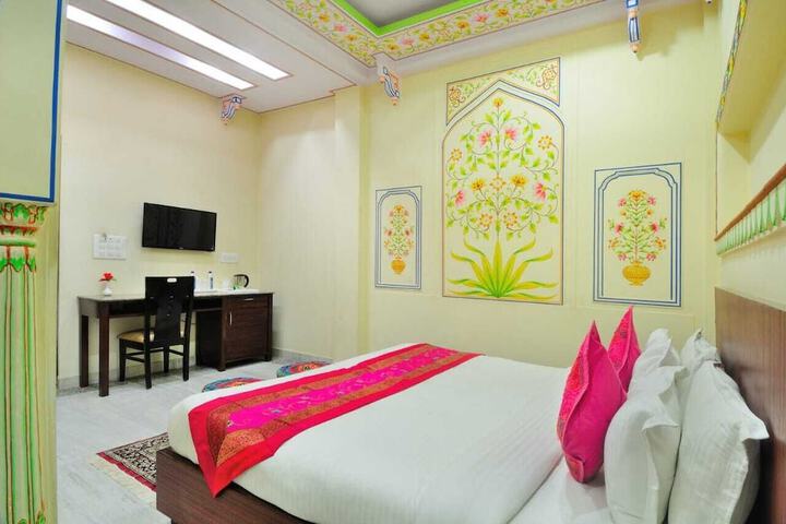 Room 14 of 26