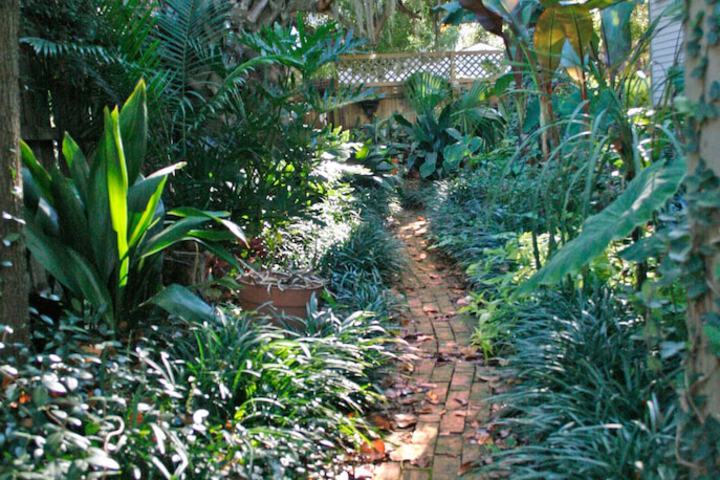 Property Grounds 17 of 20