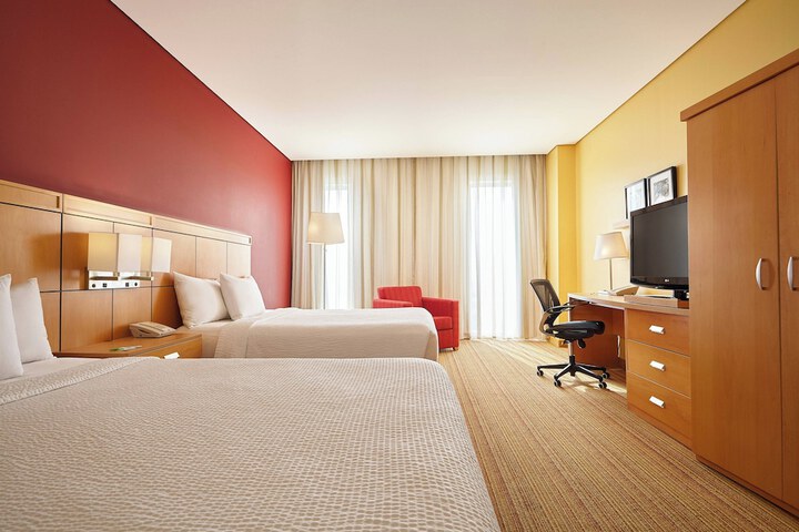 Room 21 of 77