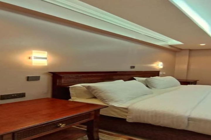 Room 5 of 32