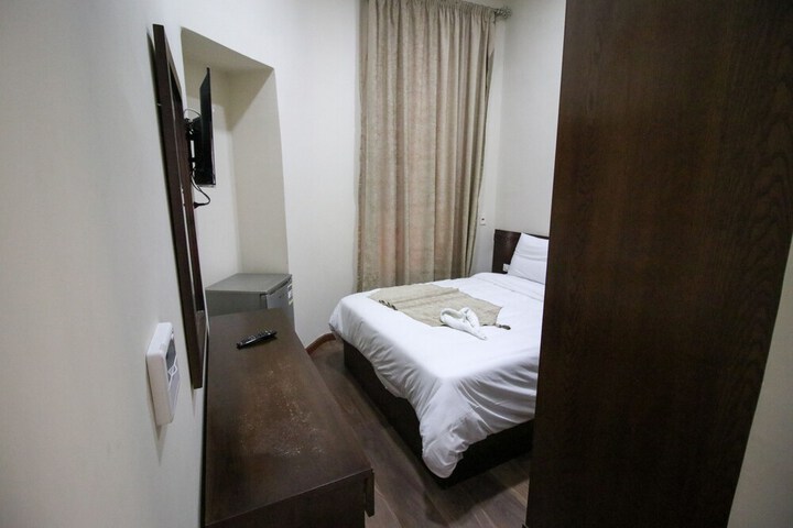 Room 14 of 59