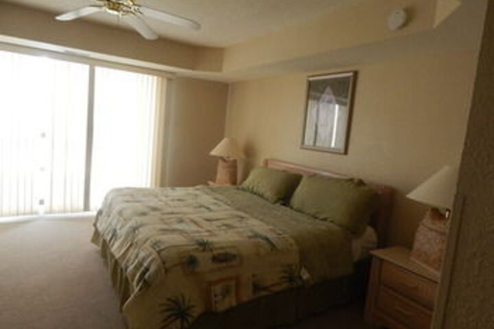 Room 38 of 139