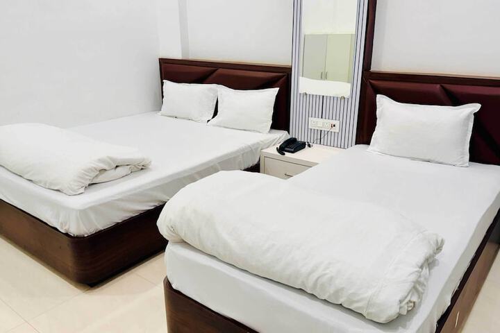 Room 26 of 61