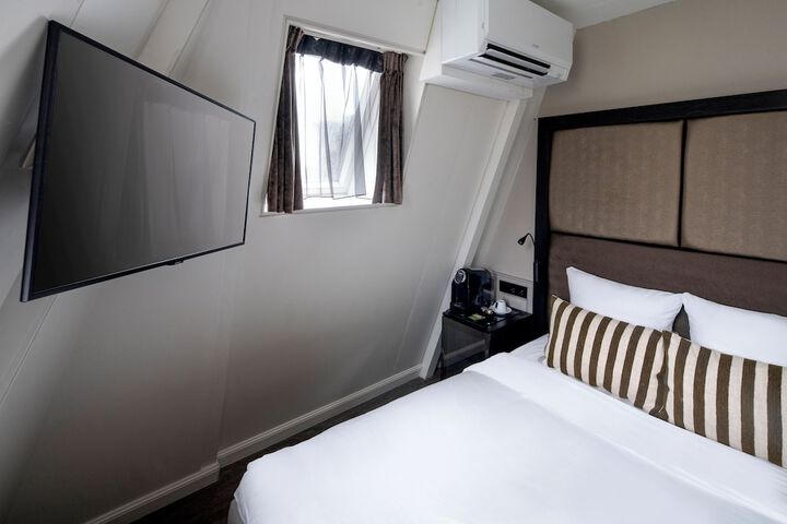 Room 48 of 81