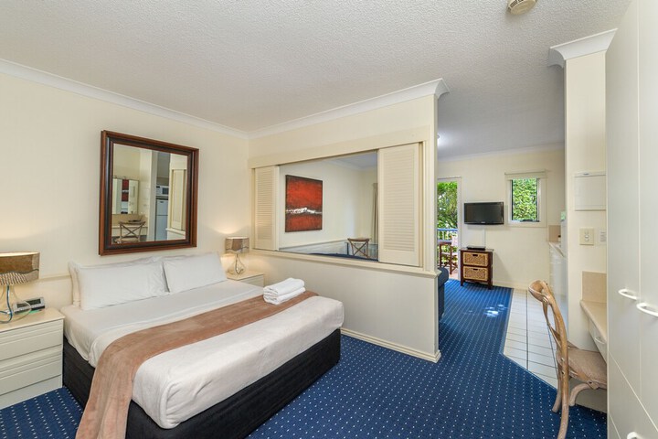 Room 5 of 29