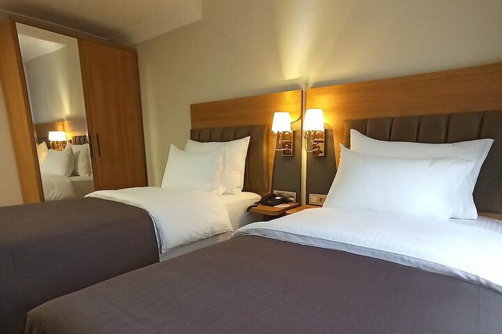 Room 8 of 54