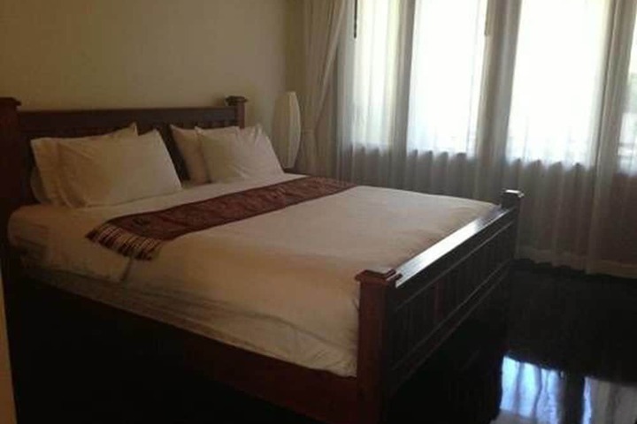 Room 10 of 26
