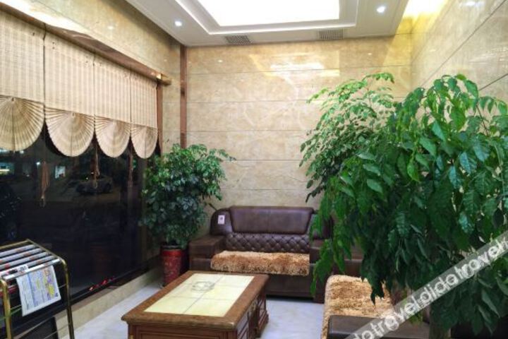 Hotel Interior 9 of 14