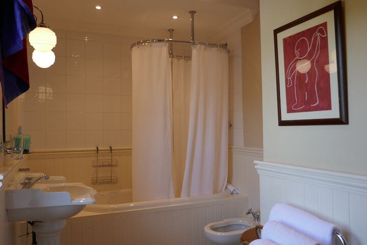 Room 40 of 79