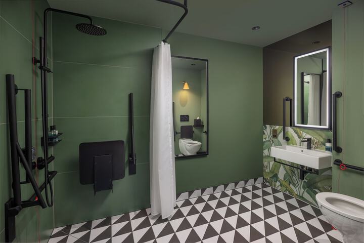 Room 29 of 46