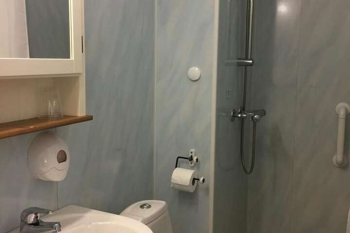 Room 15 of 34