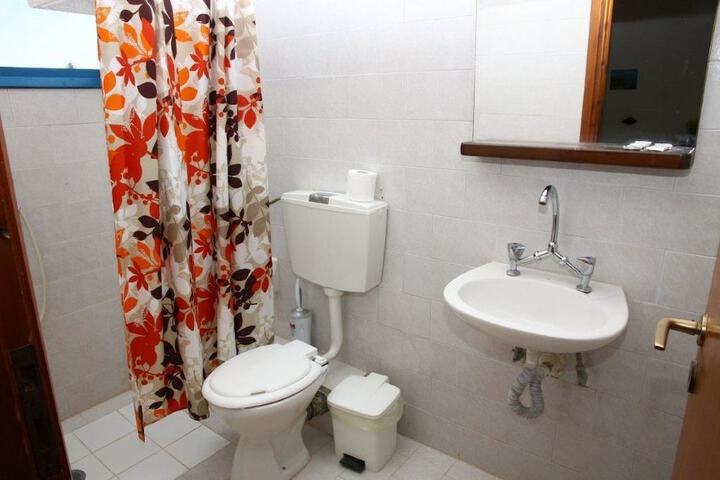 Room 11 of 26