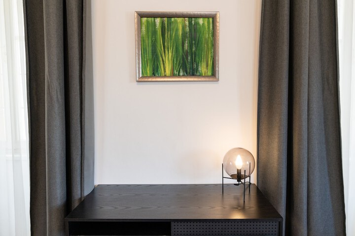 Room 12 of 68