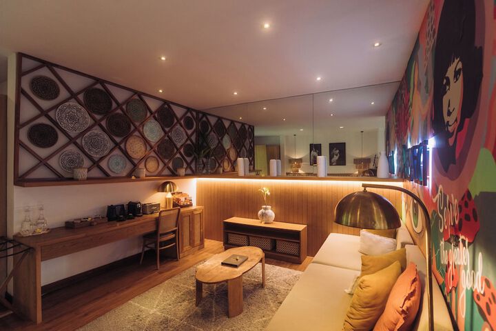 Room 49 of 142