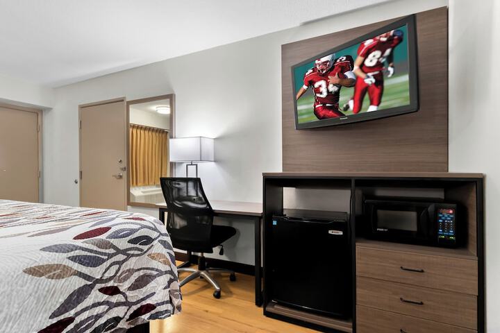 Room 16 of 35