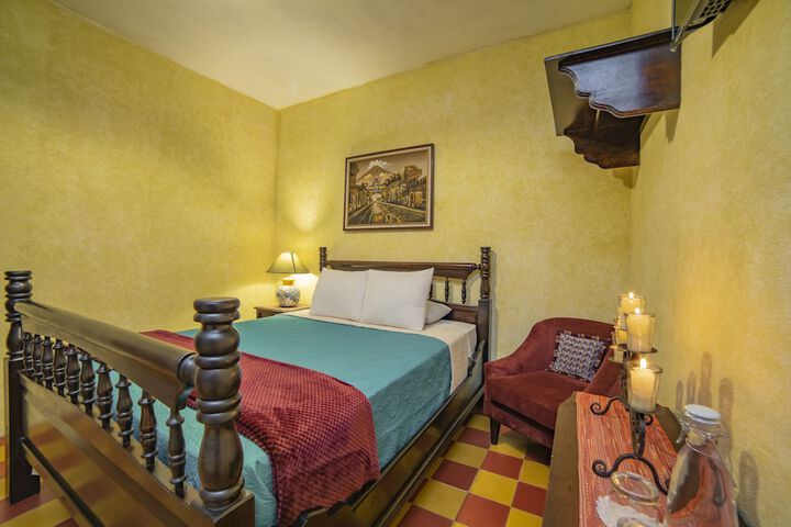 Room 6 of 37