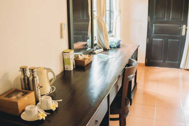 Room 45 of 176