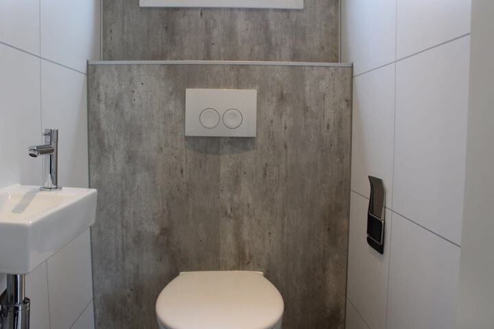 Room 10 of 35