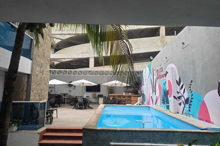 Pool 8 of 12