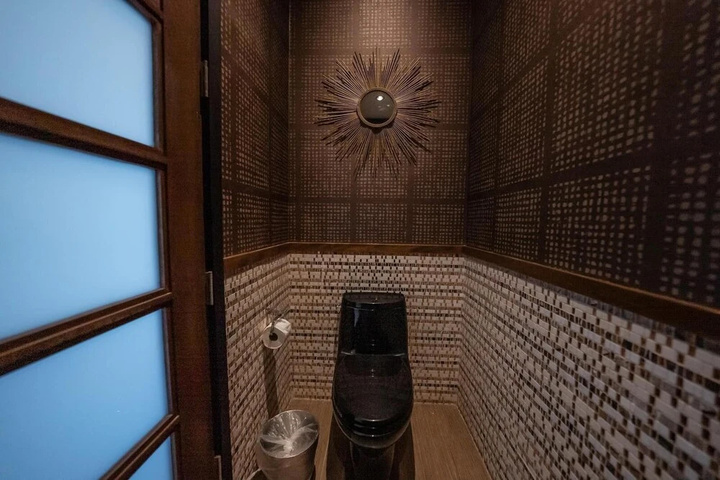 Room 10 of 23