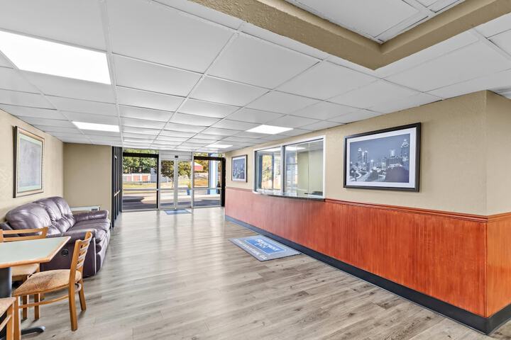 Hotel Interior 8 of 87