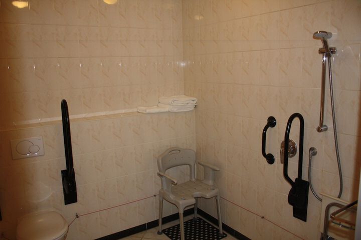 Room 41 of 74