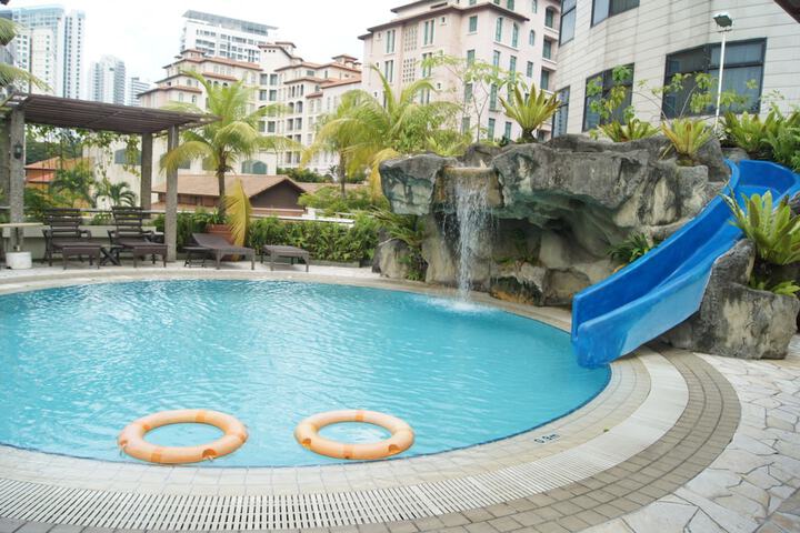 Hotel with Pool